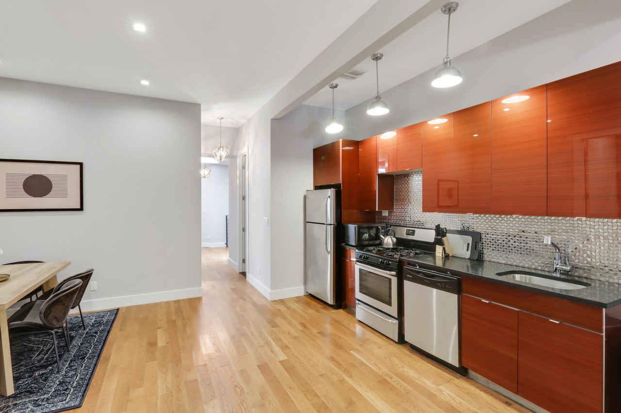 #438: Bedford-Stuyvesant - Full Bedroom A - #438: Bedford-Stuyvesant - Gallery - 13