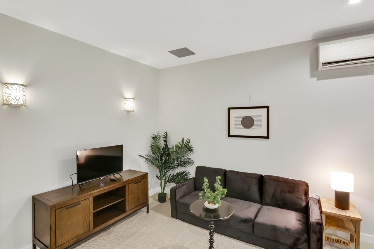 #438: Bedford-Stuyvesant - Full Bedroom C - #438: Bedford-Stuyvesant - Gallery - 5