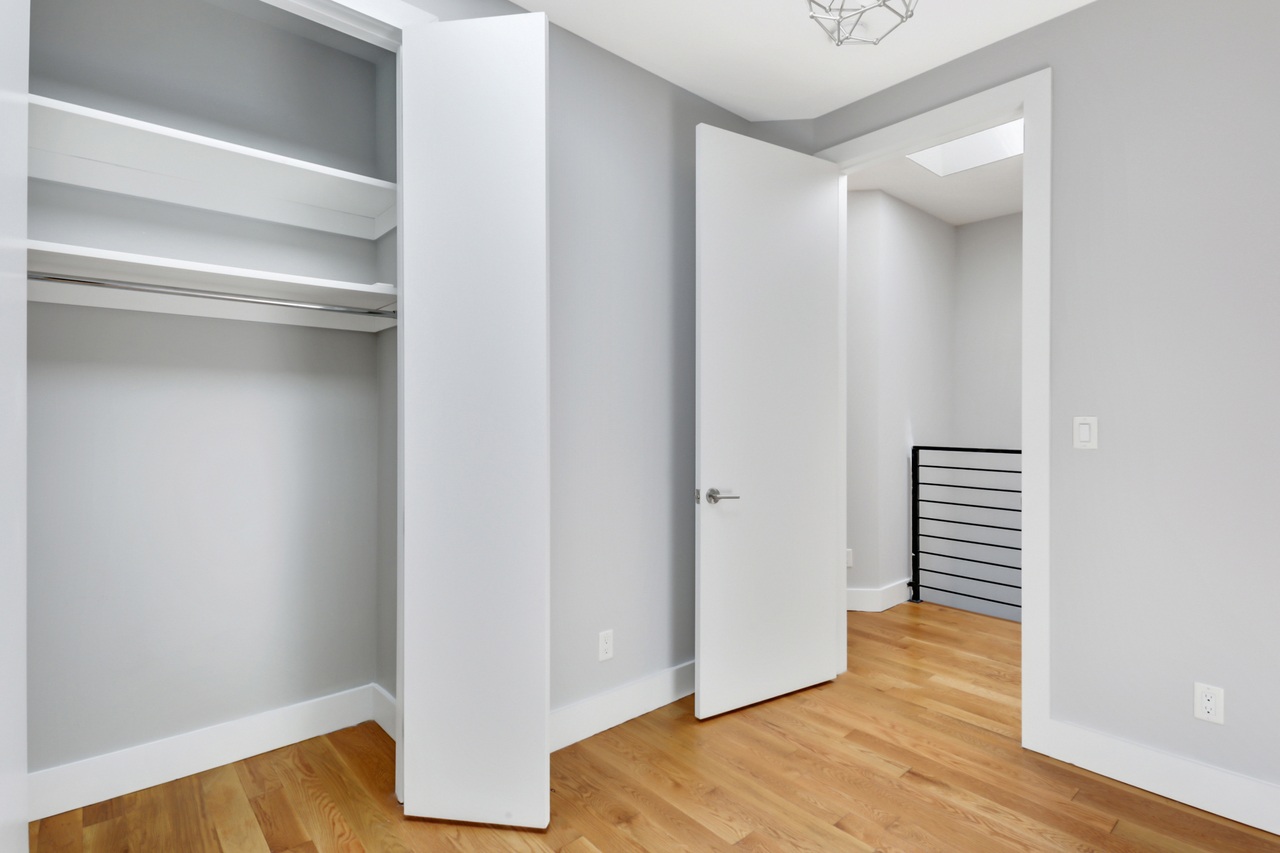 #438: Bedford-Stuyvesant - Full Bedroom C - #438: Bedford-Stuyvesant - Gallery - 3