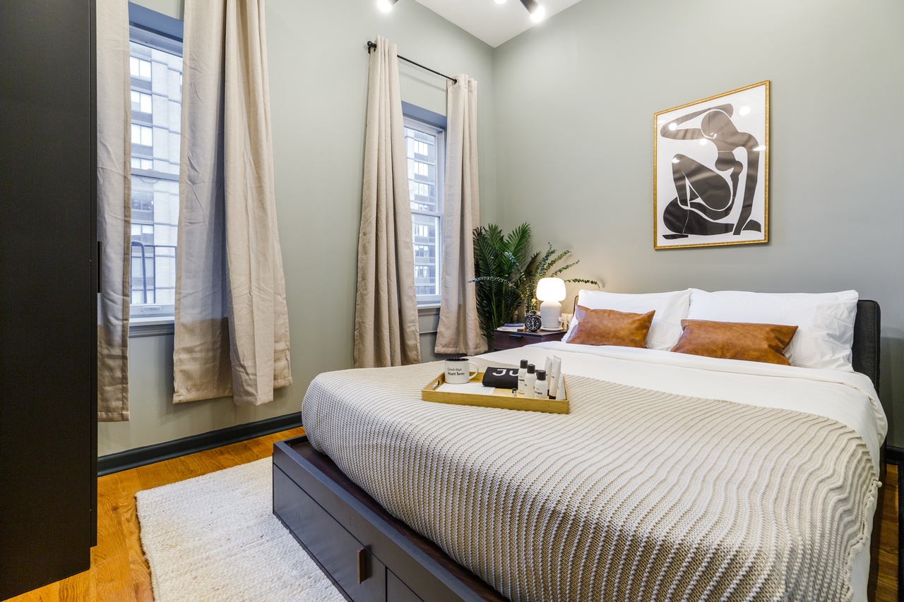 #274: Upper East Side - Queen Bedroom C - 9