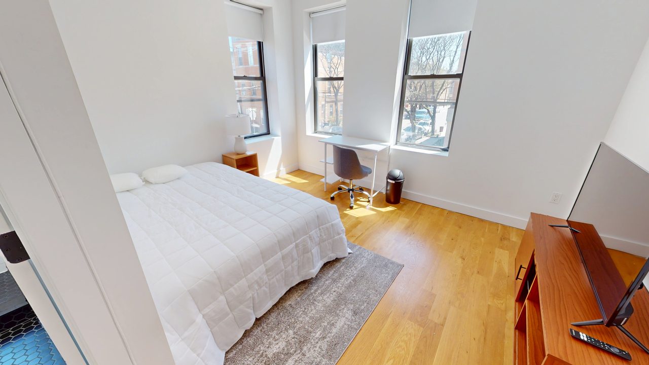 #1467: Ridgewood - Full Bedroom D/w Private Bathroom - 12