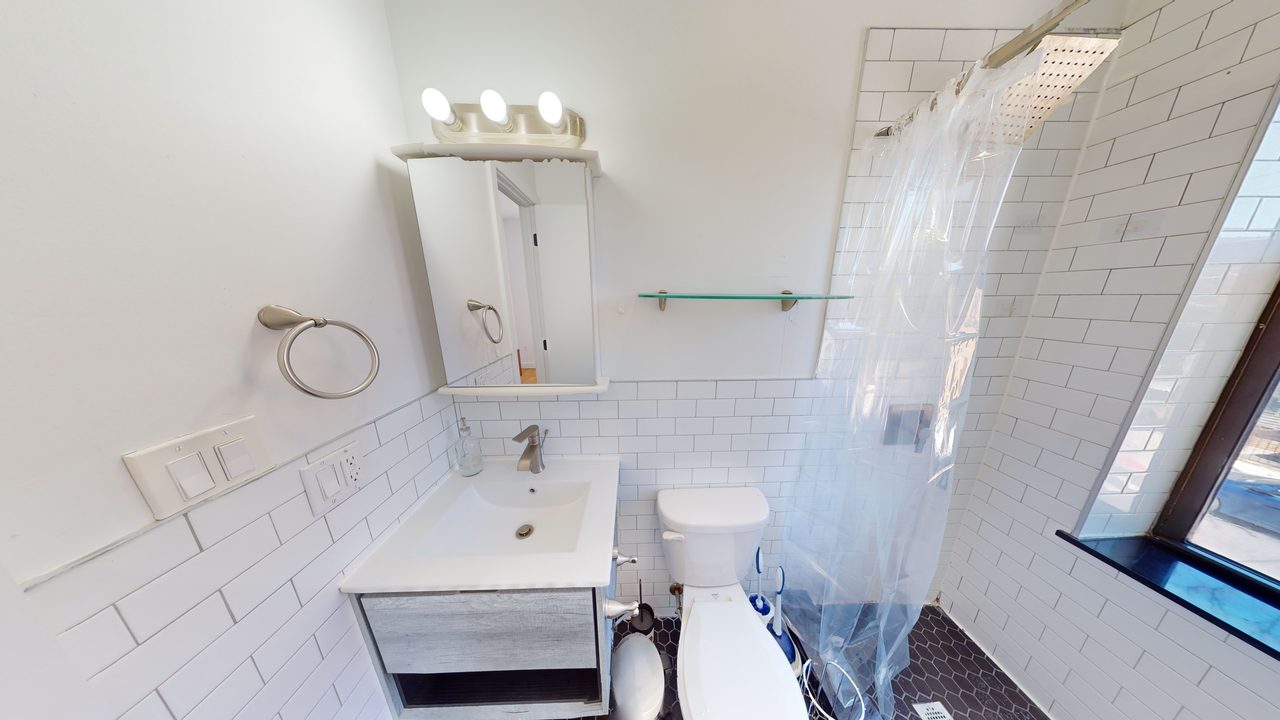 #1467: Ridgewood - Full Bedroom D/w Private Bathroom - 3
