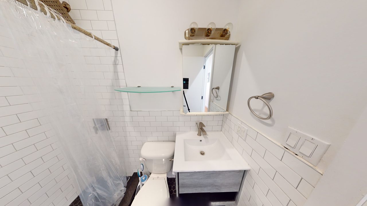 #1467: Ridgewood - Full Bedroom E - 8