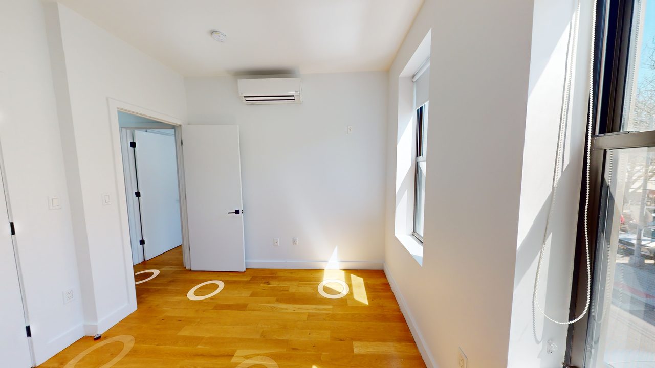 #1467: Ridgewood - Full Bedroom E - 4