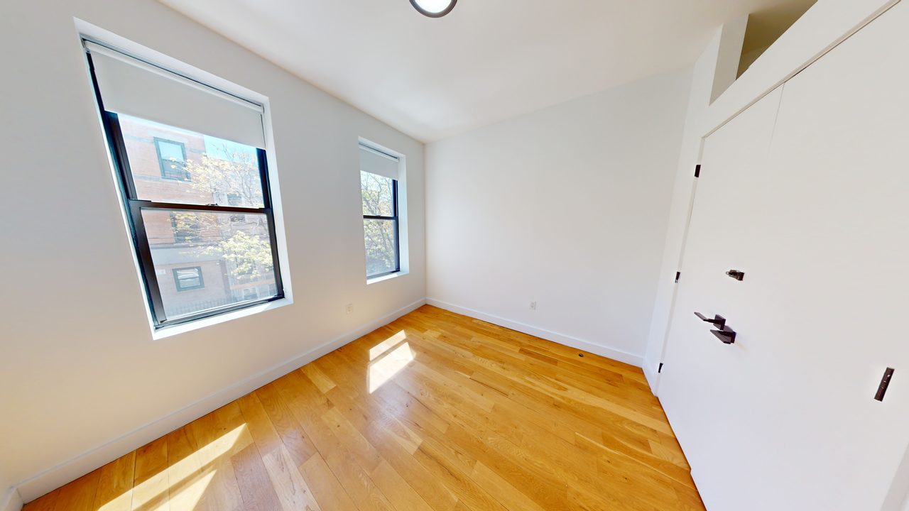 #1467: Ridgewood - Full Bedroom E - 3
