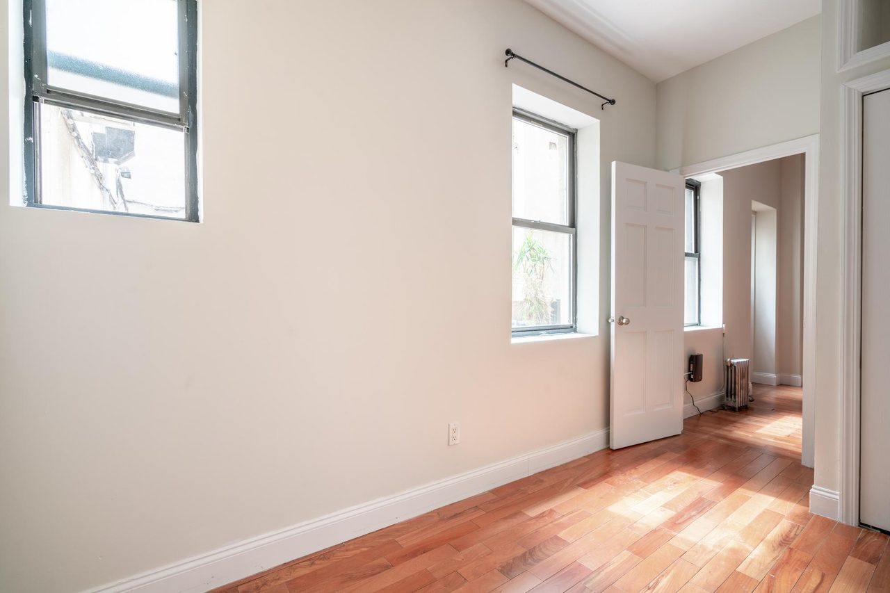 #1144: East Village - 1 Bedroom (Full) - 3