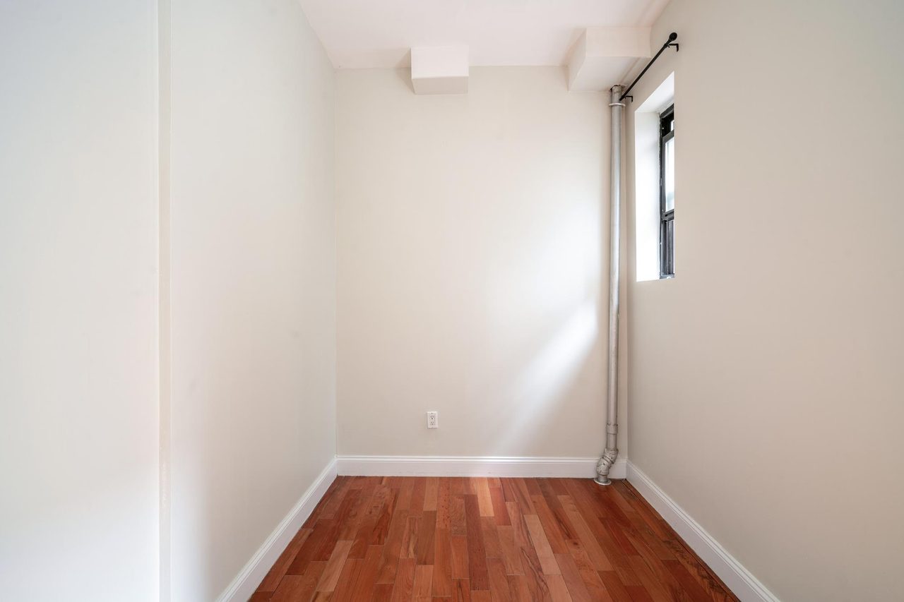 #1144: East Village - 1 Bedroom (Full) - 2