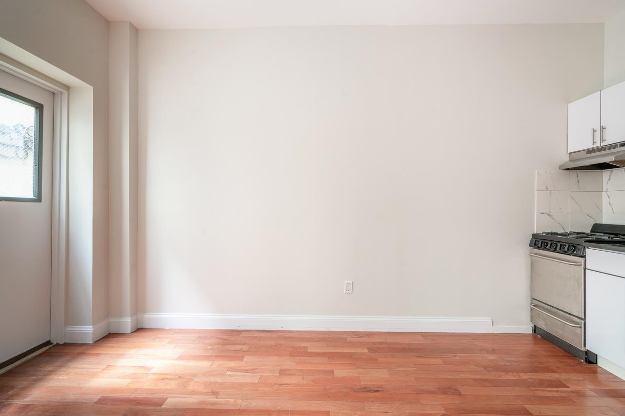 #1144: East Village - 1 Bedroom (Full) - 7
