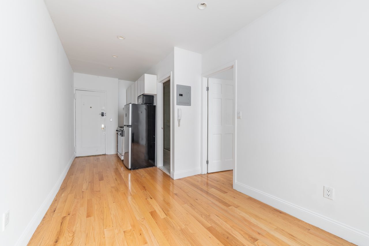  #1569: East Village - 1 Bedroom (Full)  -  #1569: East Village  - Gallery -  8