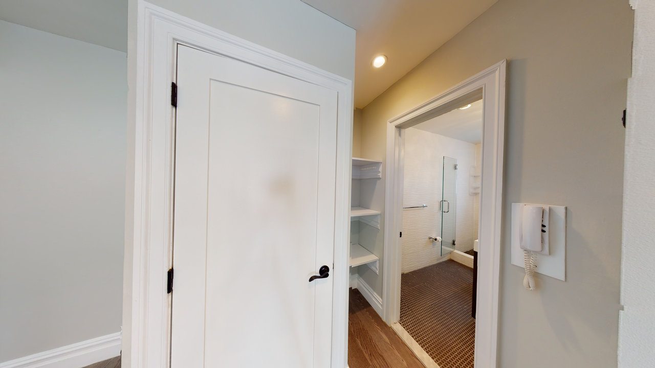 #558: East Village - Queen Bedroom A - #558: East Village - Gallery - 21