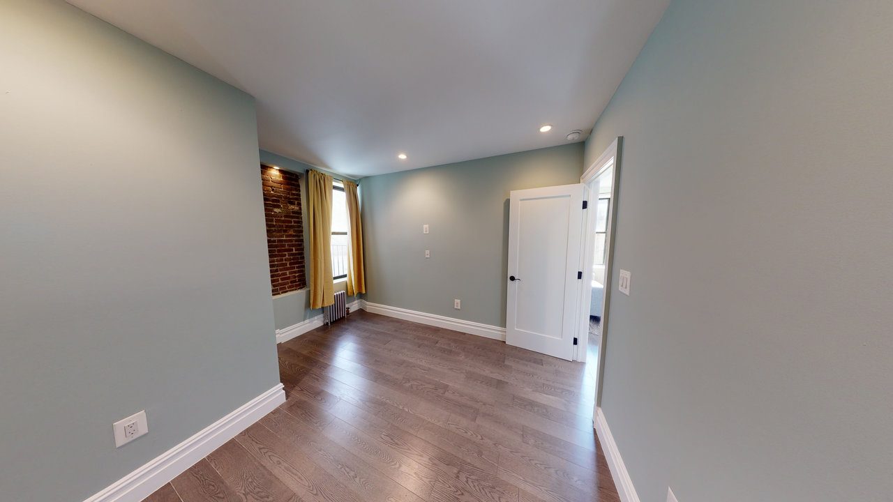 #558: East Village - Queen Bedroom A - #558: East Village - Gallery - 5