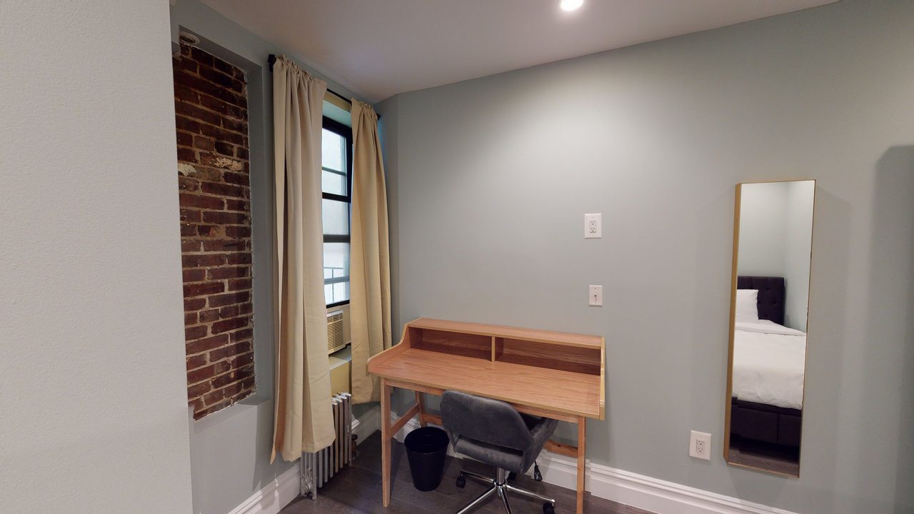 #558: East Village - Queen Bedroom A - #558: East Village - Gallery - 9