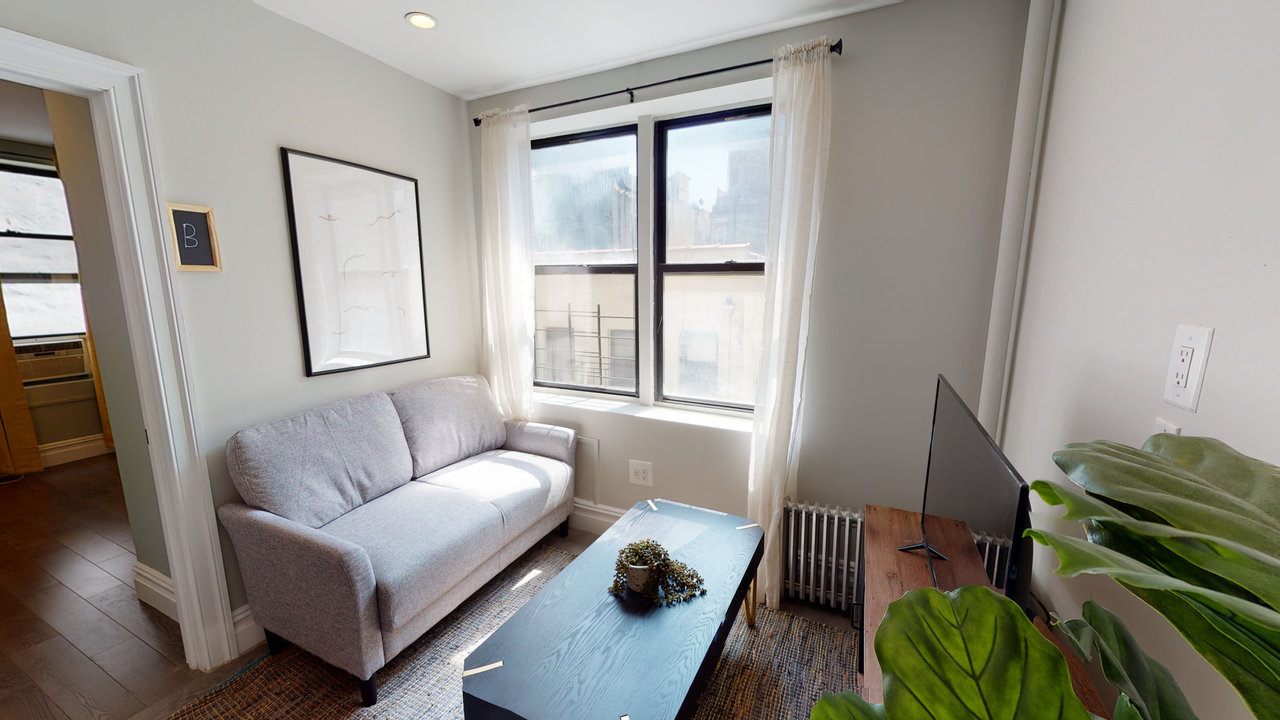 #558: East Village - Queen Bedroom B - #558: East Village - Gallery - 8