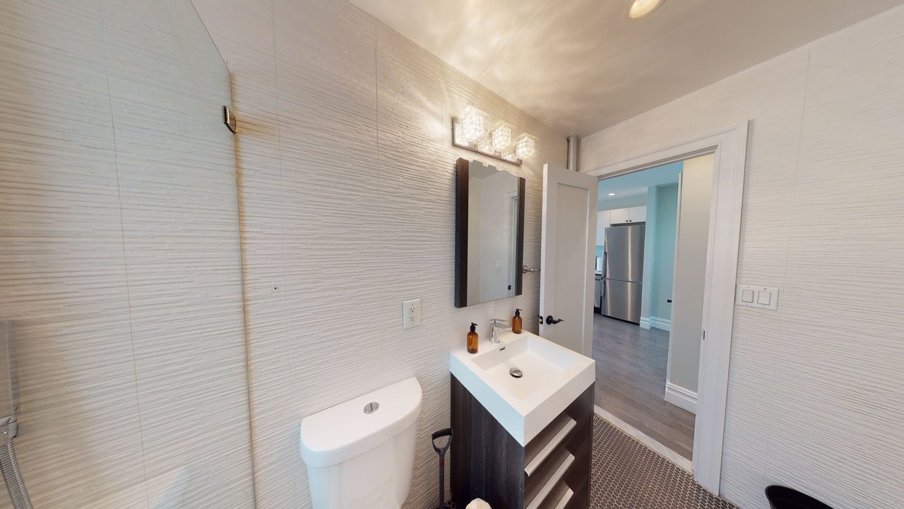  #558: East Village - Queen Bedroom B  -  #558: East Village  - Gallery -  15