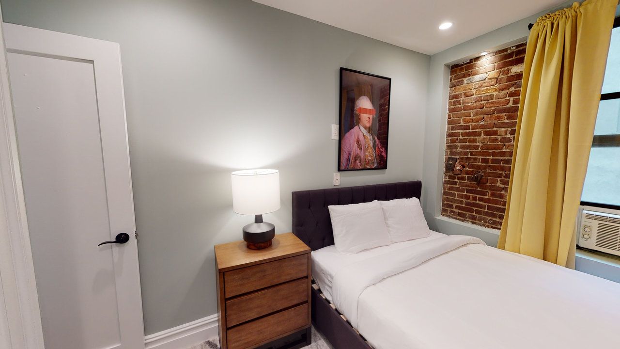 #558: East Village - Queen Bedroom B - #558: East Village - Gallery - 4
