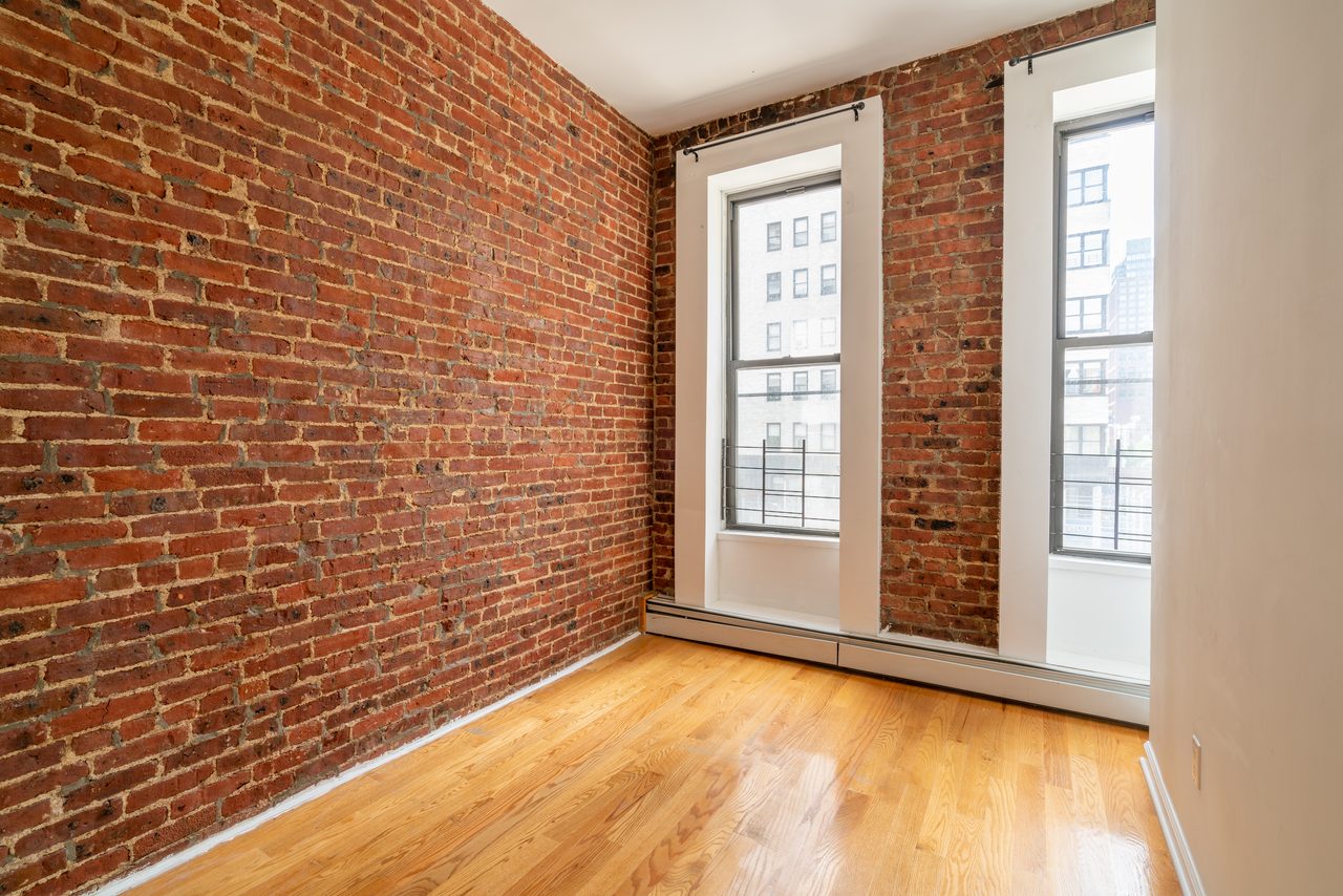 #1114: Midtown East - Full Bedroom B/w Private Bathroom - #1114: Midtown East - Gallery - 1