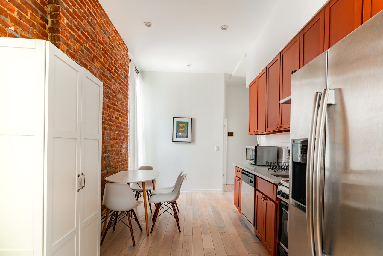 #1114: Midtown East - Twin Bedroom C/w Private Bathroom - #1114: Midtown East - Gallery - 10