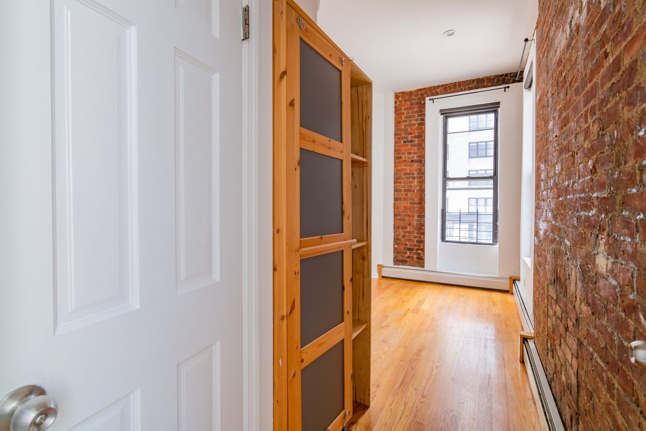  #1114: Midtown East - Full Bedroom A  -  #1114: Midtown East  - Gallery -  4