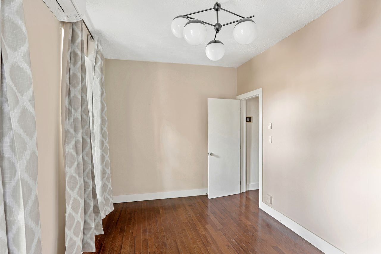 #749: Prospect Park South - Queen Bedroom B - 3