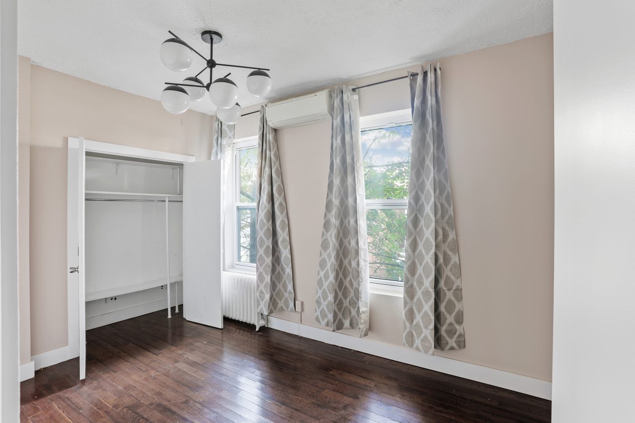 #749: Prospect Park South - Queen Bedroom B - 2
