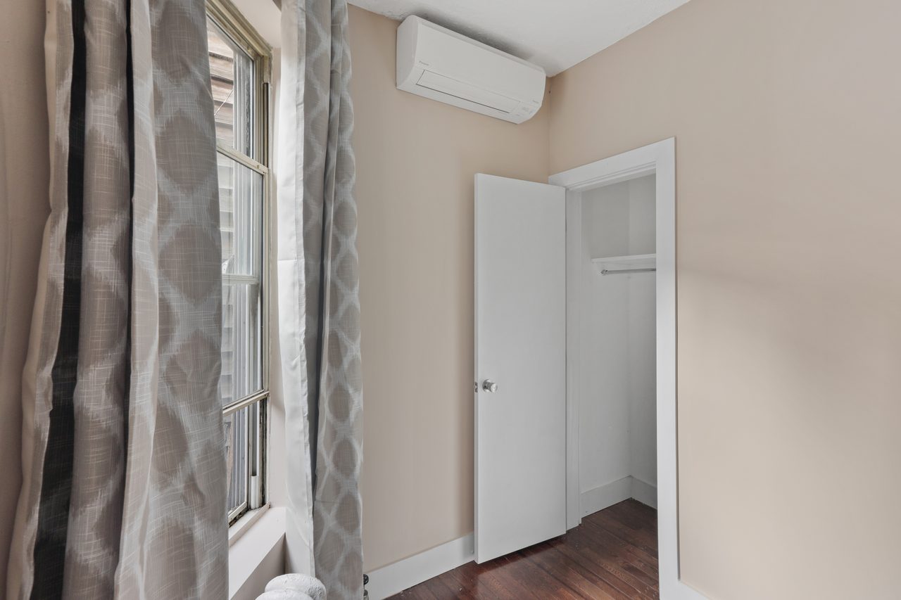 #749: Prospect Park South - Twin Bedroom C - #749: Prospect Park South - Gallery - 9