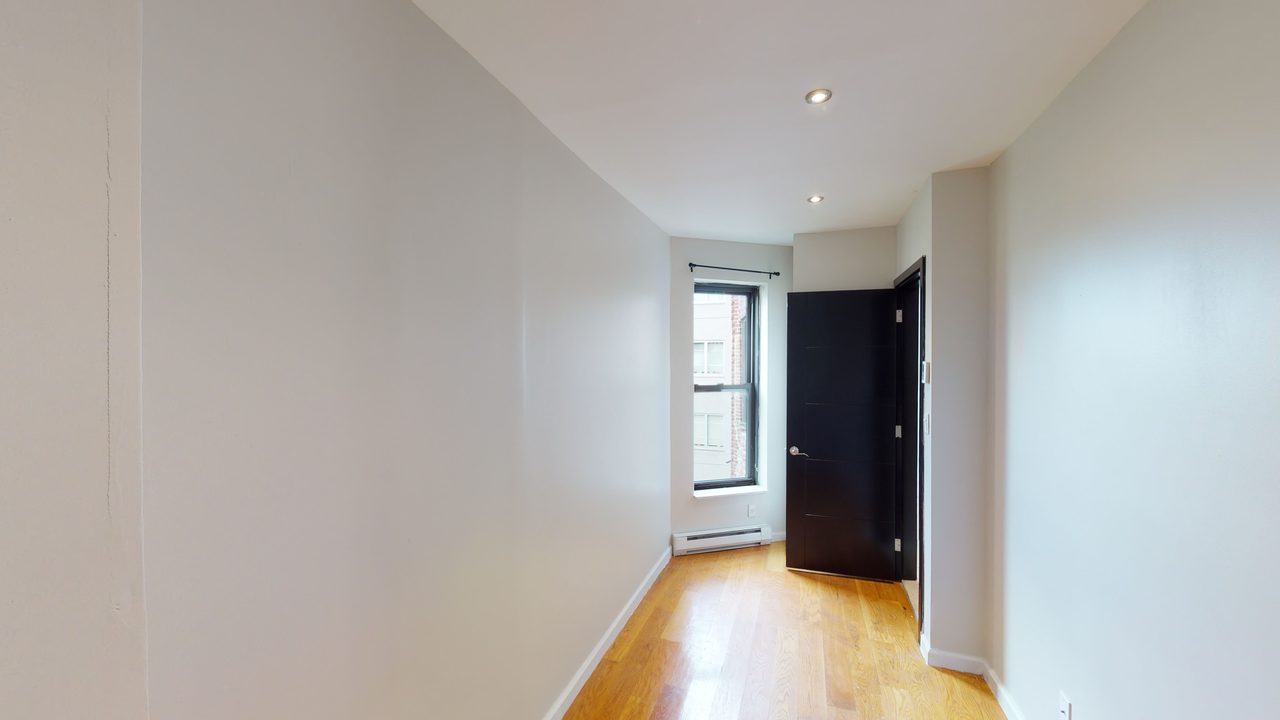 #1306: Upper West Side - Full Bedroom B - 10