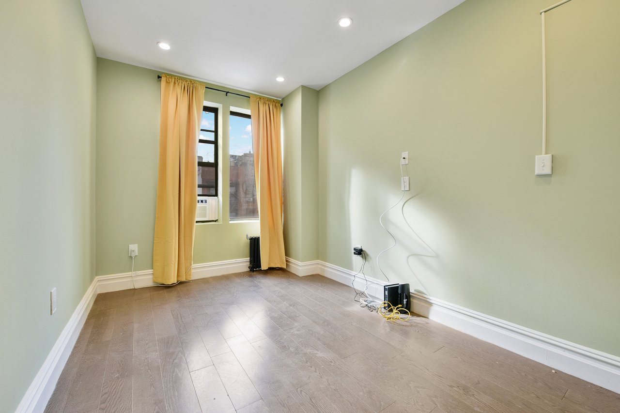 #557: East Village - Full Bedroom C - 12