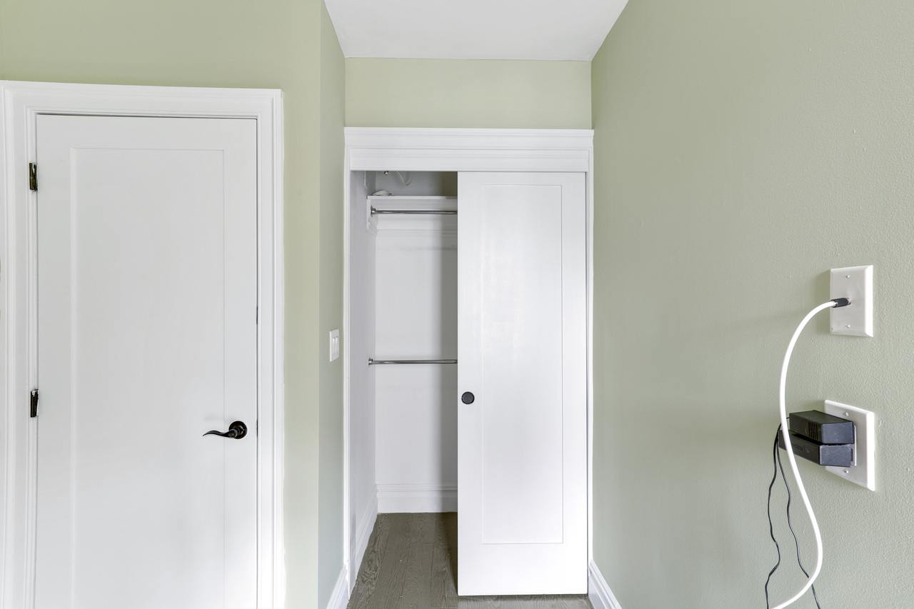 #557: East Village - Full Bedroom B - #557: East Village - Gallery - 1