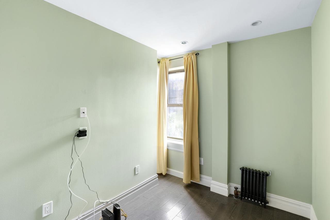 #557: East Village - Full Bedroom B - 3