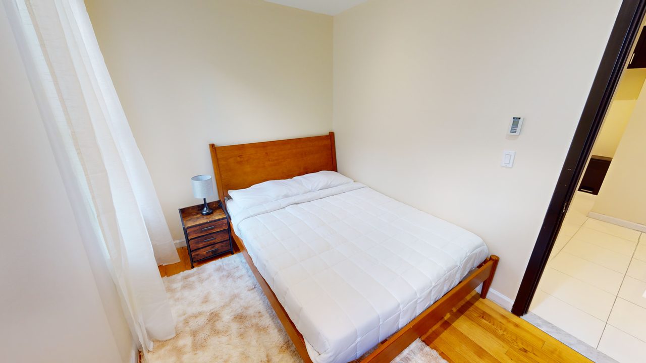 #1796: Upper West Side - Queen Bedroom B - 1