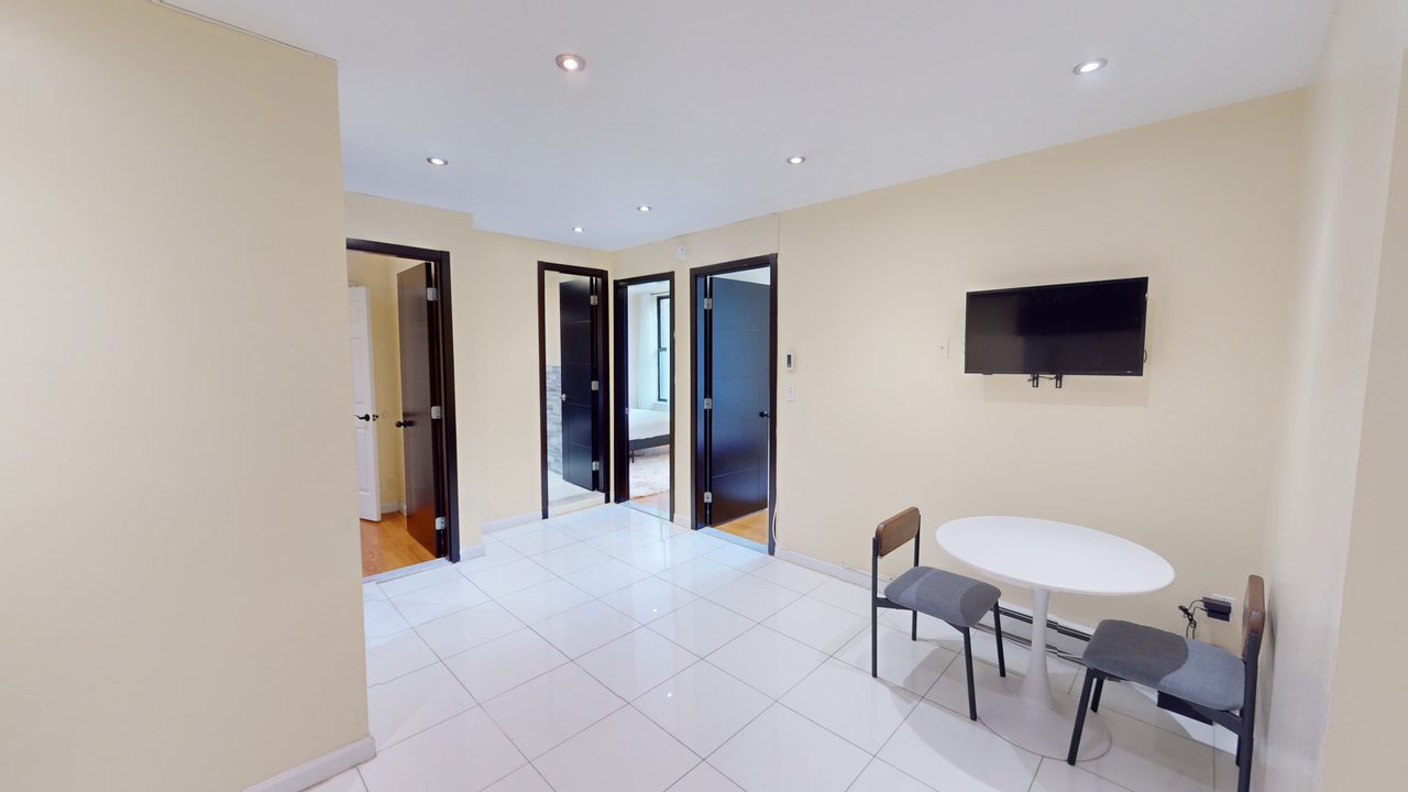  #1796: Upper West Side - Queen Bedroom F  -  #1796: Upper West Side  - Gallery -  6