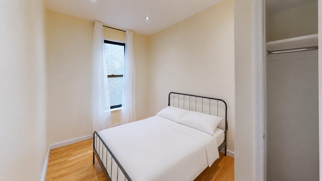 #1796: Upper West Side - Queen Bedroom C - 1
