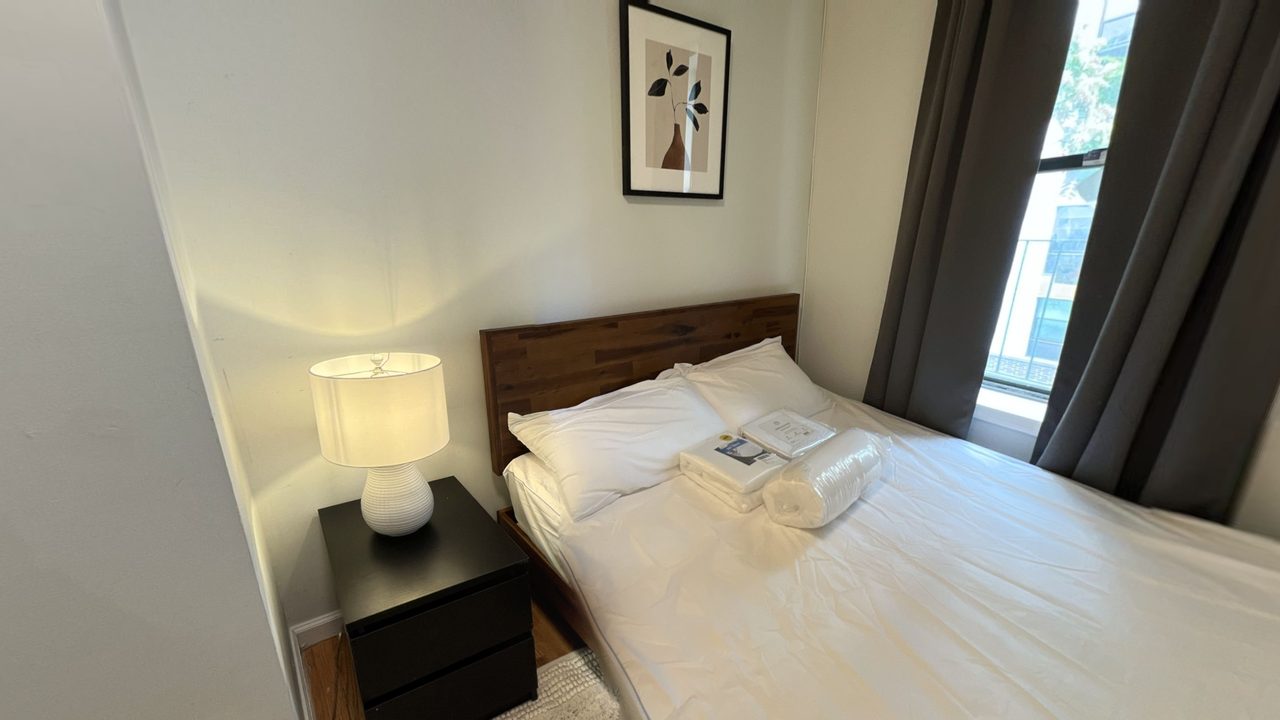 #754: Upper West Side - Queen Bedroom C - 2