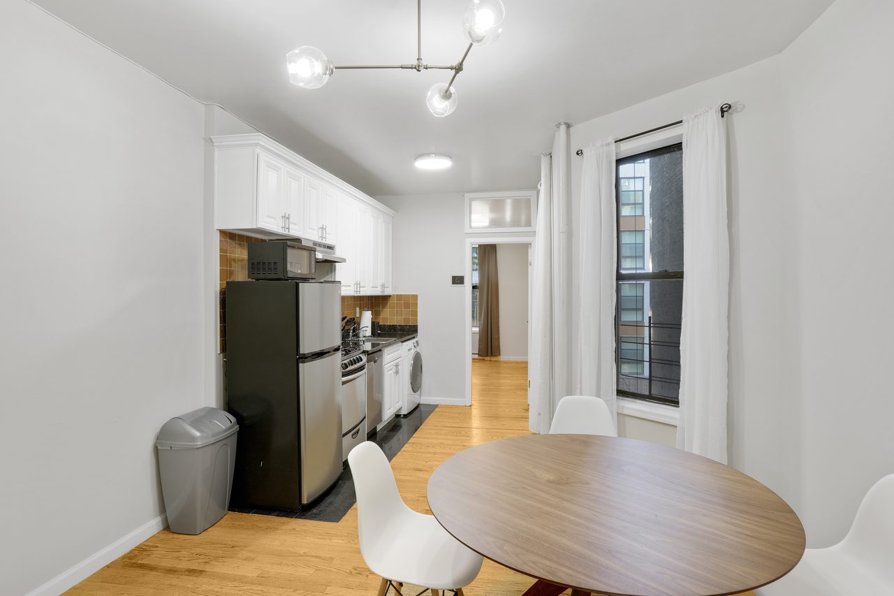 #754: Upper West Side - Queen Bedroom C - 11