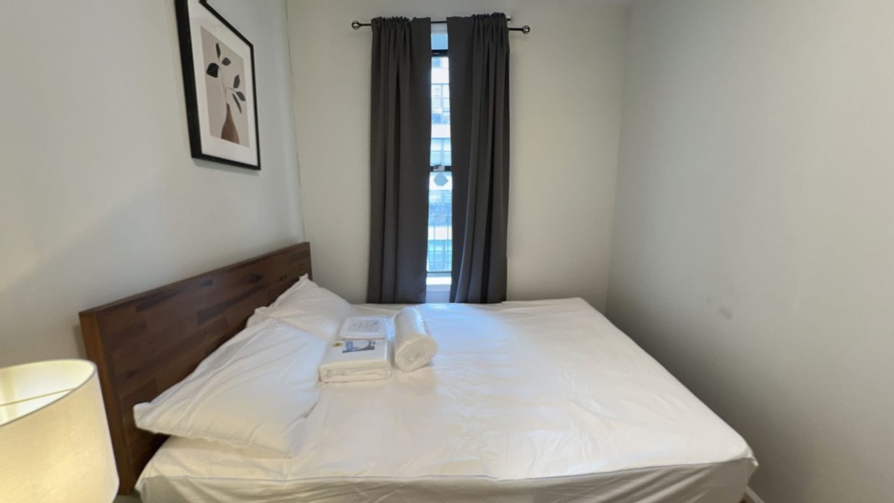 #754: Upper West Side - Queen Bedroom C - 5