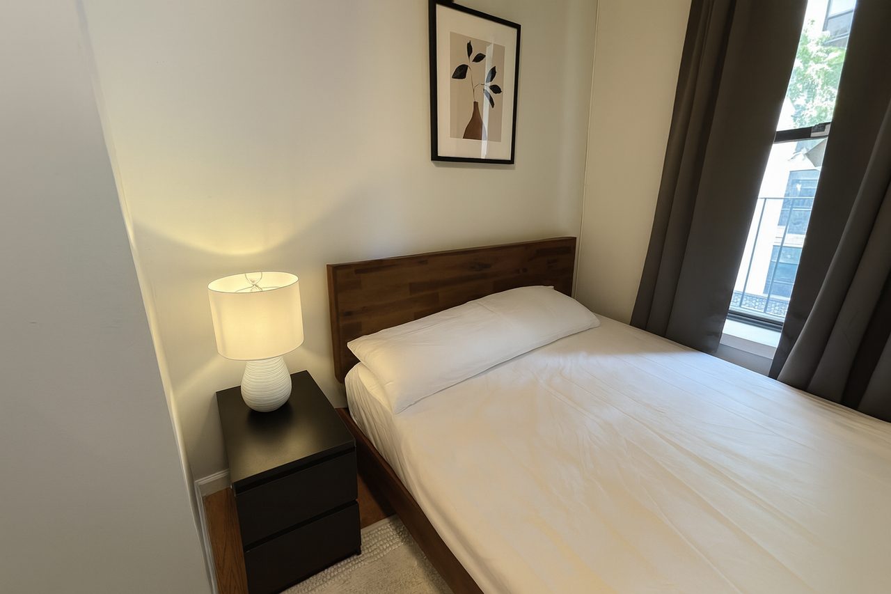 #754: Upper West Side - Queen Bedroom C - 18