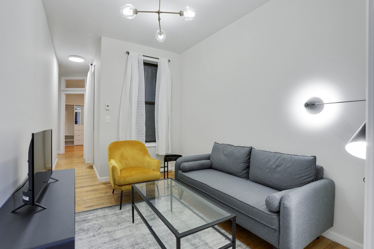 #754: Upper West Side - Queen Bedroom C - 7