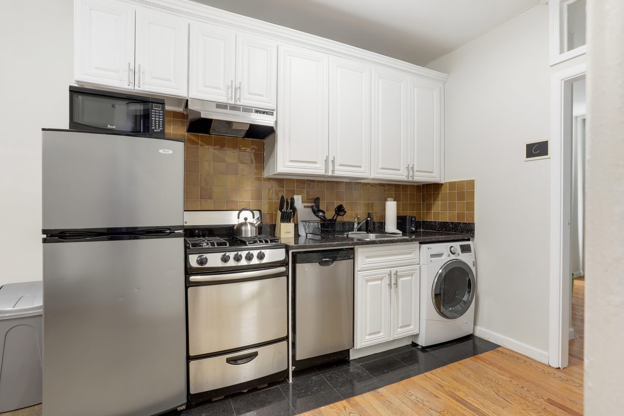 #754: Upper West Side - Full Bedroom B - 5