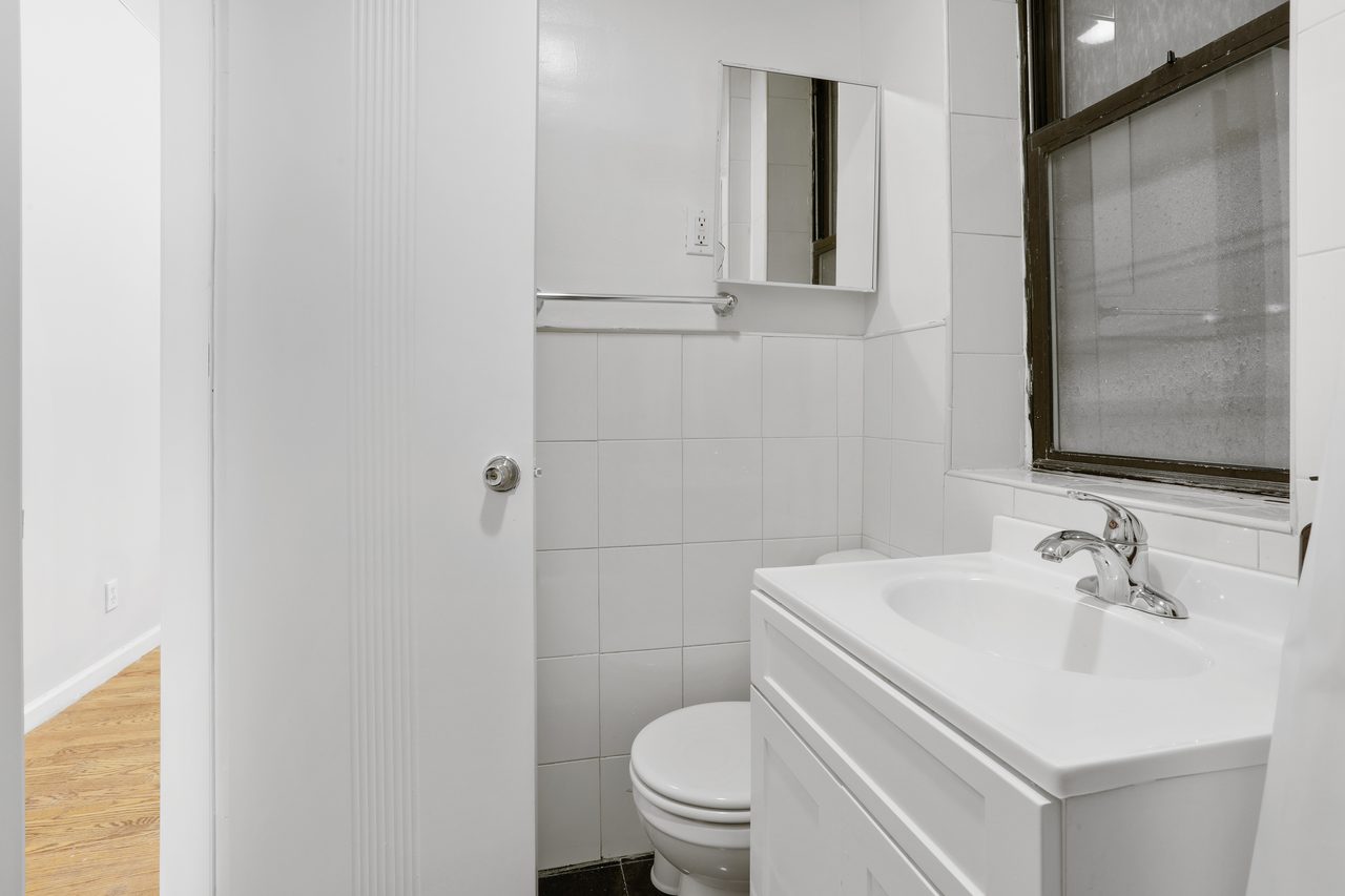 #754: Upper West Side - Full Bedroom B - 8