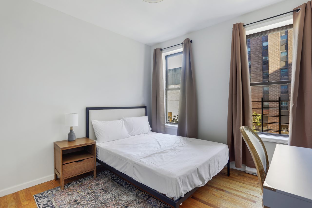 #754: Upper West Side - Queen Bedroom A - 2