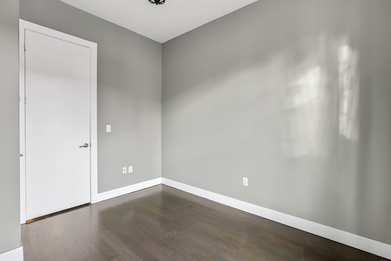 #836: Crown Heights - Full Bedroom A - #836: Crown Heights - Gallery - 3