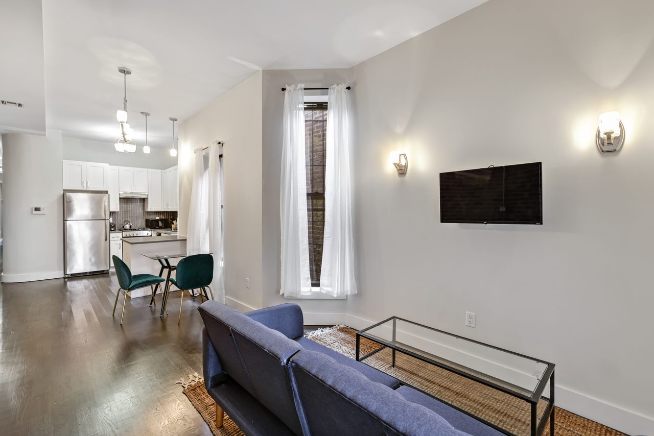 #836: Crown Heights - Full Bedroom A - #836: Crown Heights - Gallery - 8