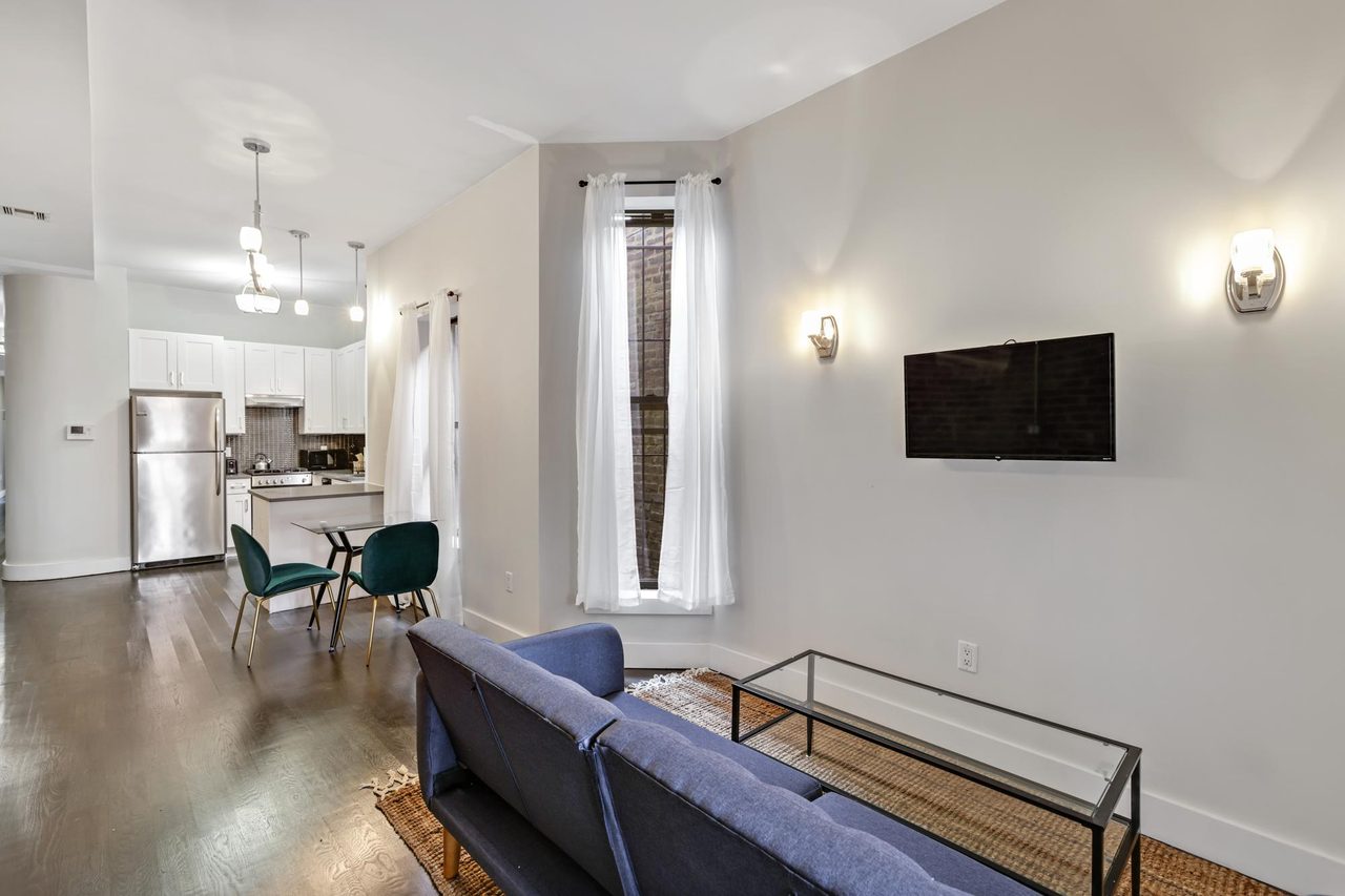 #836: Crown Heights - Full Bedroom C - #836: Crown Heights - Gallery - 2