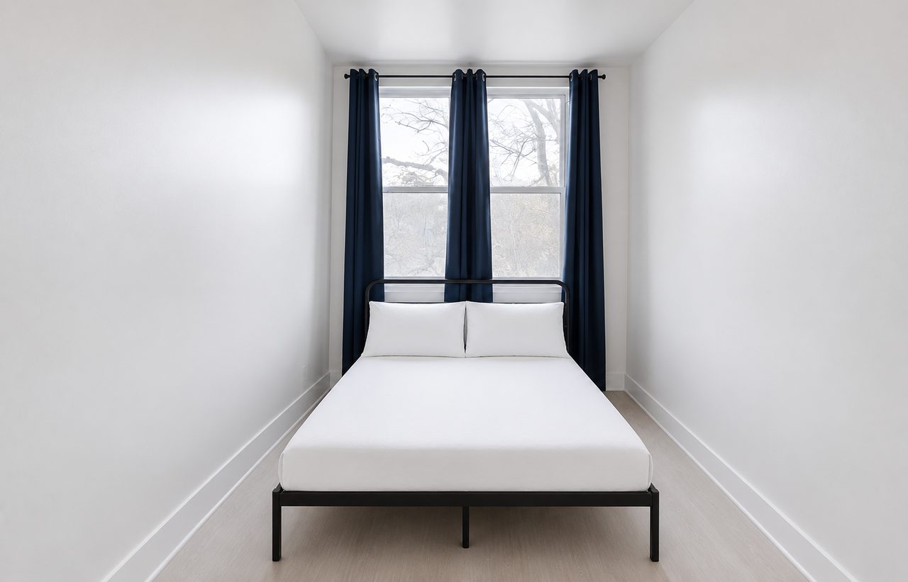 #979: Astoria - Queen Bedroom C - 2