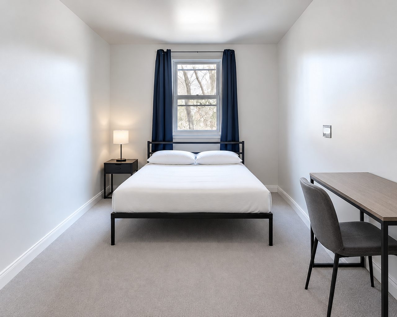 #979: Astoria - Queen Bedroom A - 1
