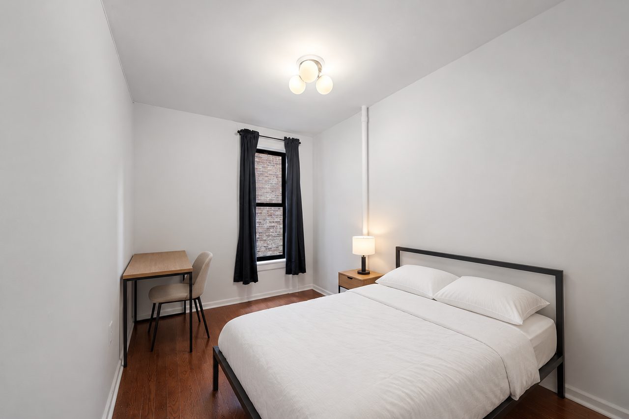 #594: Hamilton Heights - Queen Bedroom C - 2