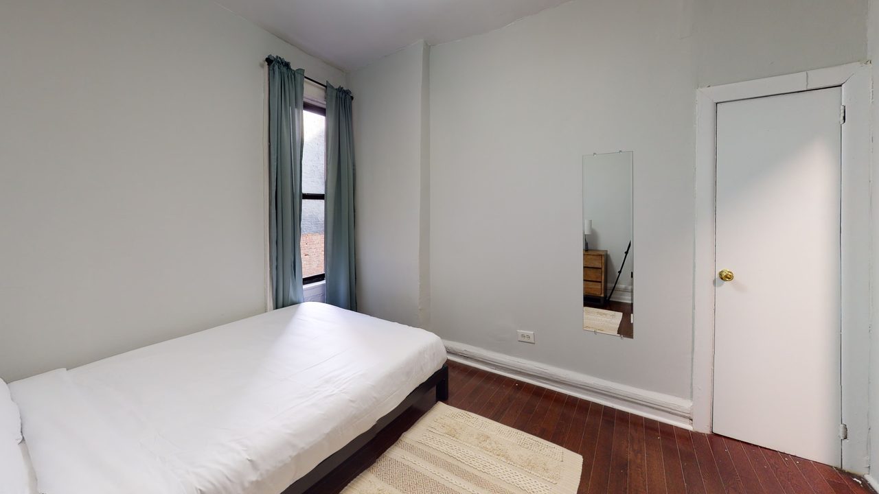  #594: Hamilton Heights - Queen Bedroom A  -  #594: Hamilton Heights  - Gallery -  10