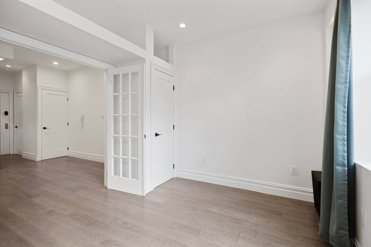 #495: East Village - 1 Bedroom (Queen) - 3