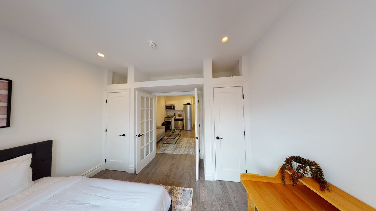 #495: East Village - 1 Bedroom (Queen) - 2