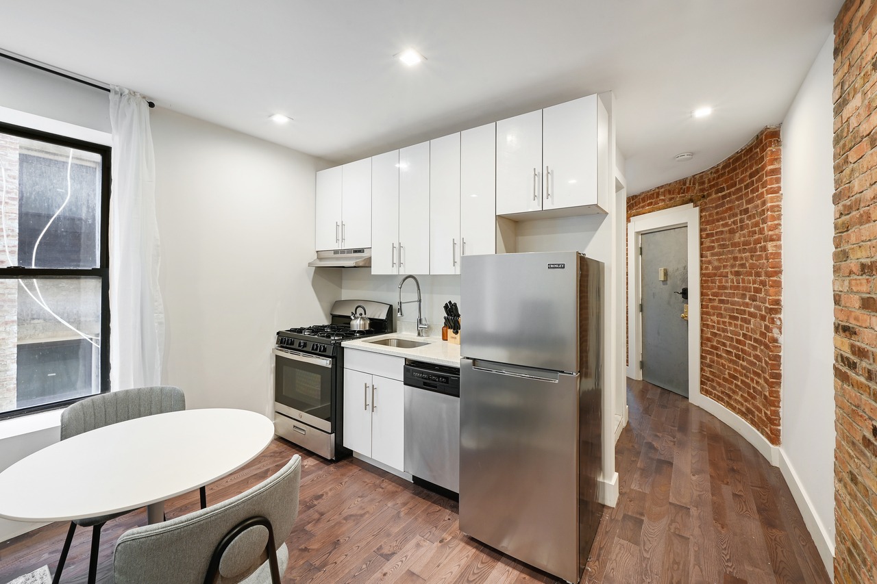  #597: West Harlem - Full Bedroom D  -  #597: West Harlem  - Gallery -  12